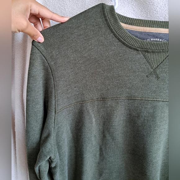 Men's G. H. Bass & Co Long Sleeve Pull Over Green Sweater - Picture 2 of 10